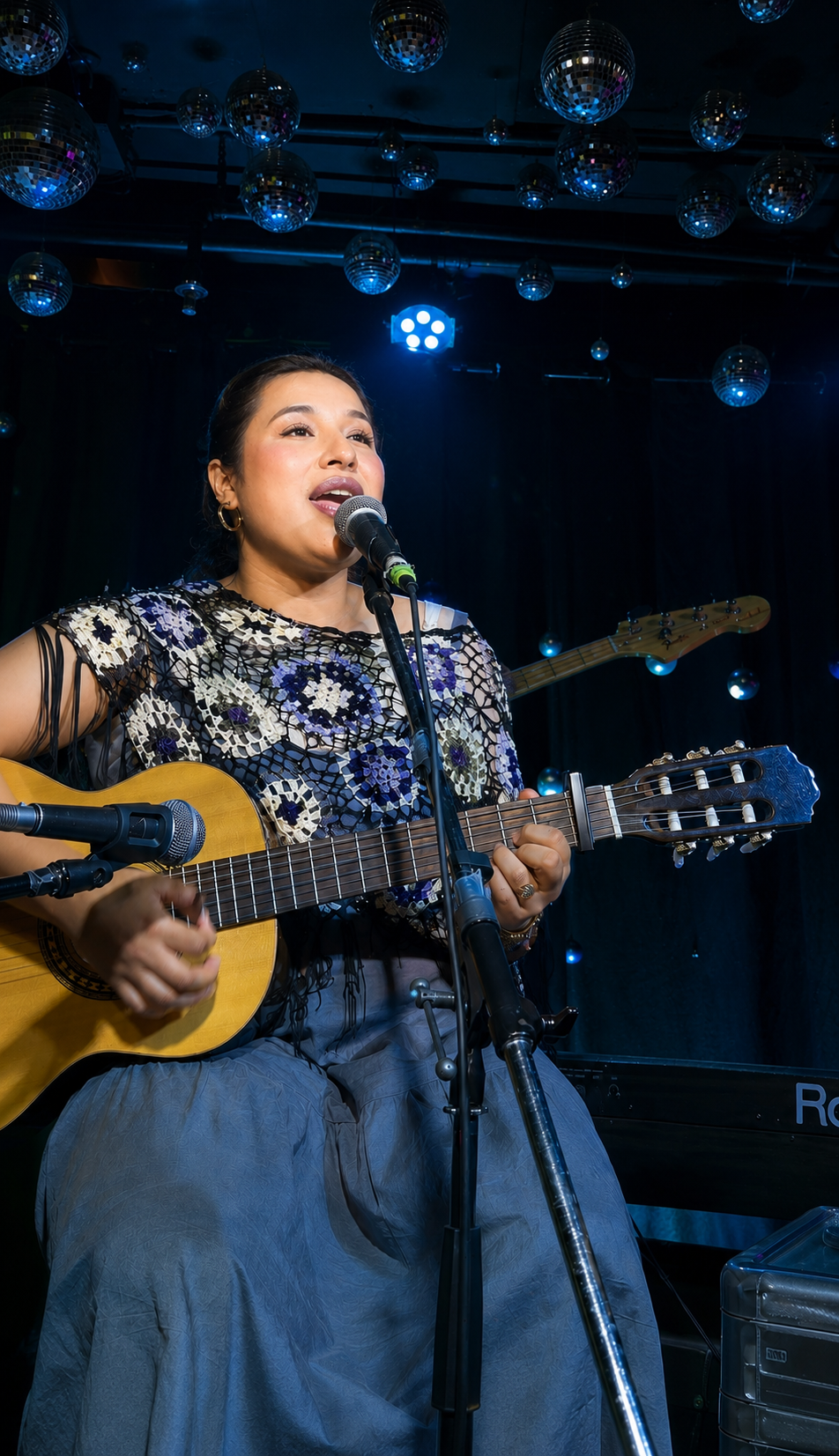 Manvi Thakur performing live
